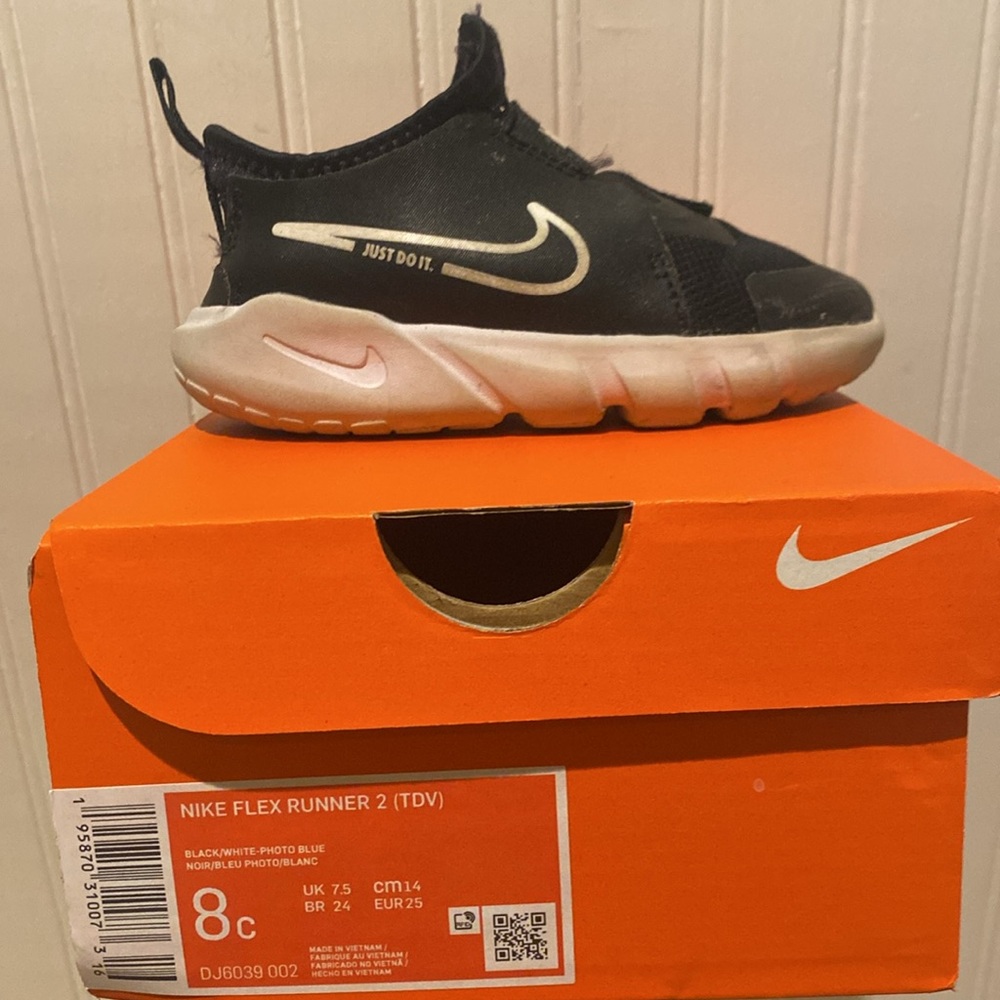 Nike Flex runner 2 toddler size 8C